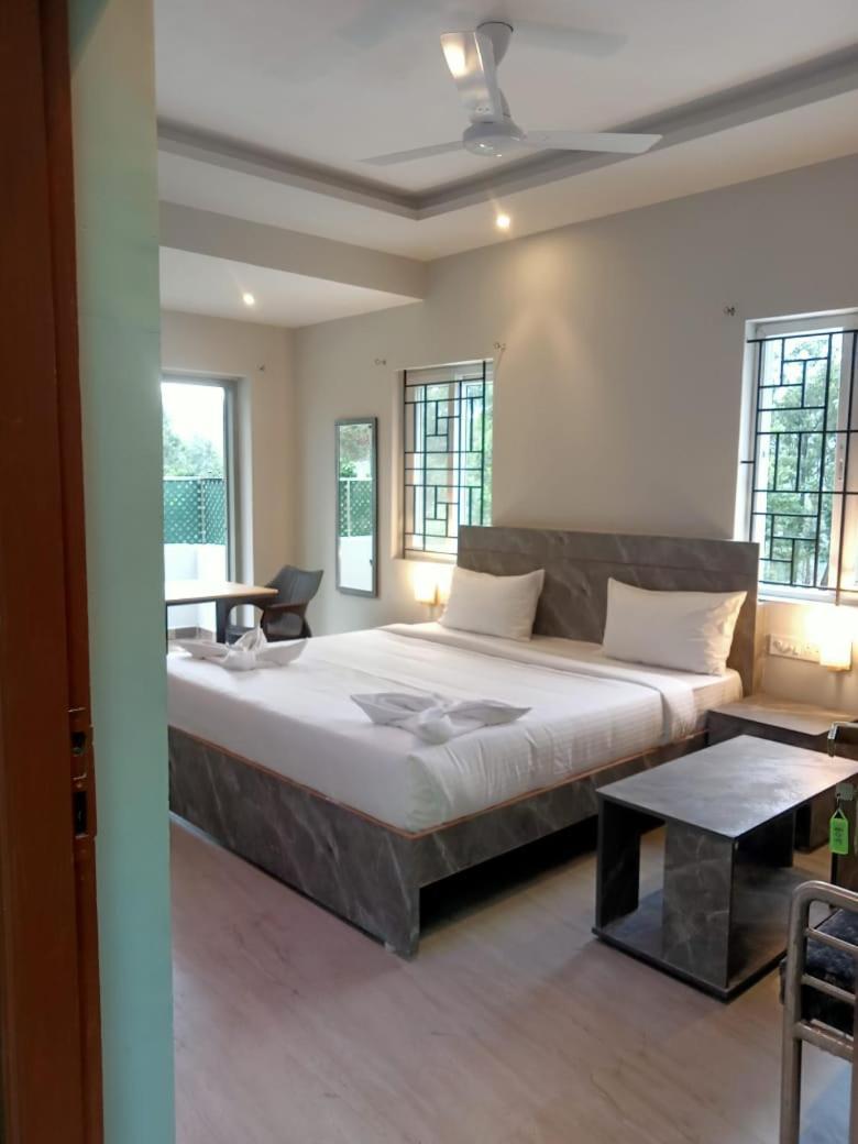 Hotel Peppers Yercaud Exterior foto